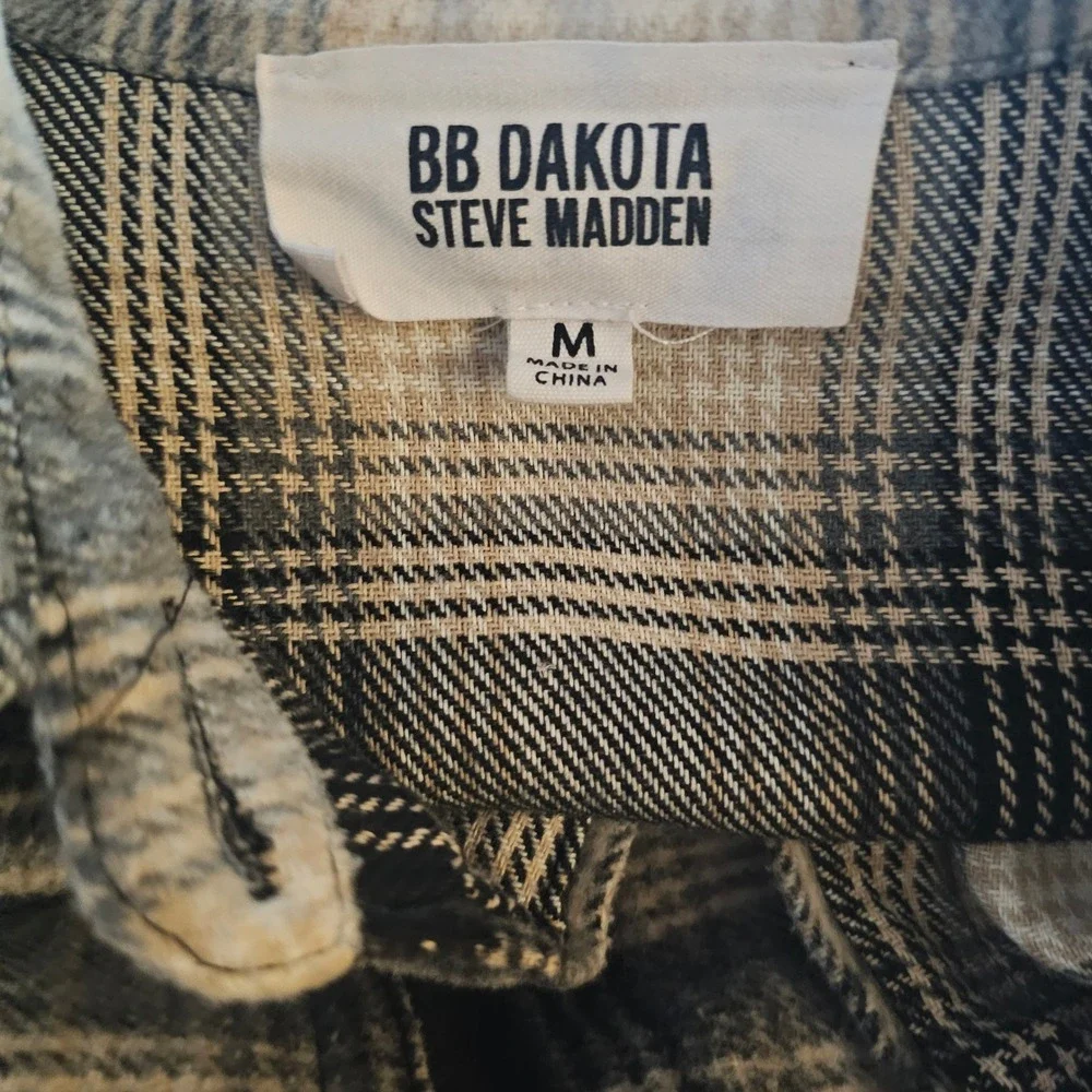 BB Dakota Steve Madden Plaid Button Up Shirt Jacket Women's Size Medium - Picture 3 of 5